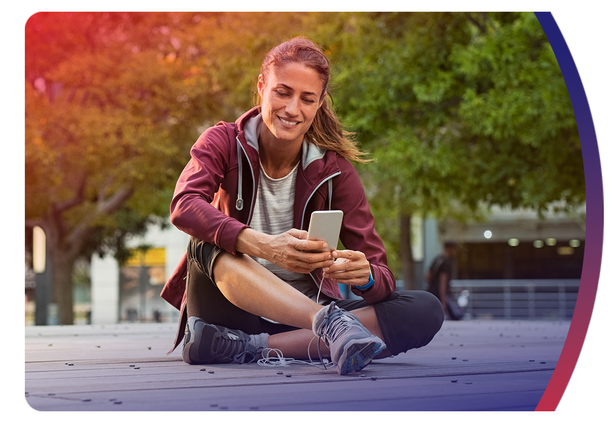 Mujer haciendo yoga - Fondos Mutuos Digitales